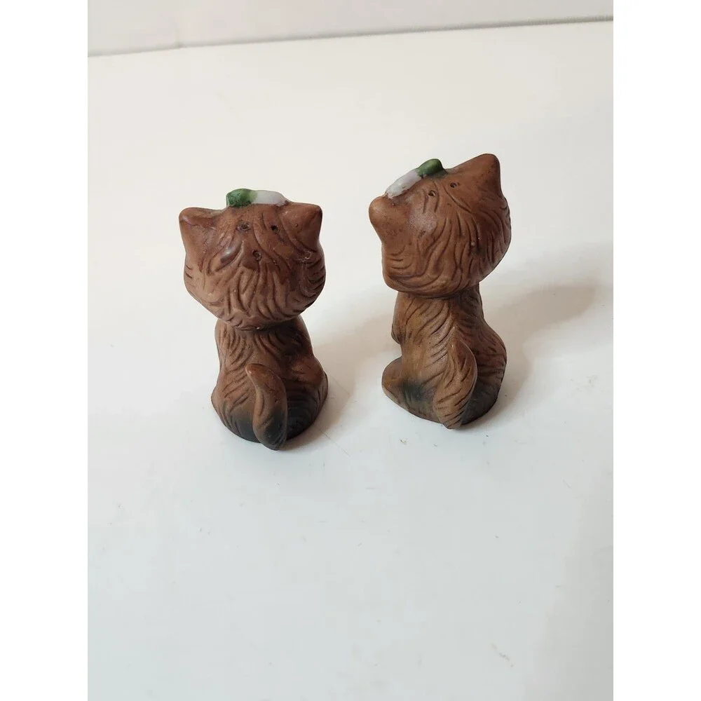 Vintage Ceramic Brown Kittens w/ Purple Flower Salt & Pepper Shakers 2 Pc Set